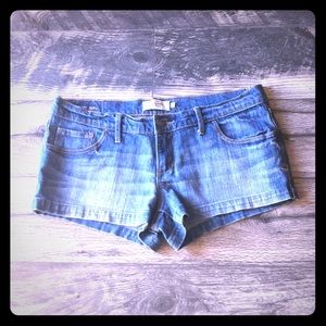 Abercrombie & Fitch Juniors Shorts.